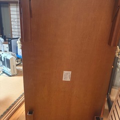 折りたたみ式テーブルの画像