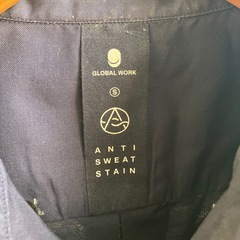 A2511-221 GLOBAL WORK 半袖ボタンシャツ Sサイズ ネイビー 毛玉ほつれ有りの画像