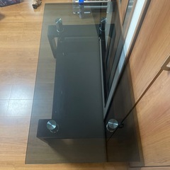 ガラステーブルの画像