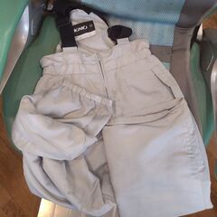 子供　ジュニア　スキーウェア　１３０サイズ　上下　の画像