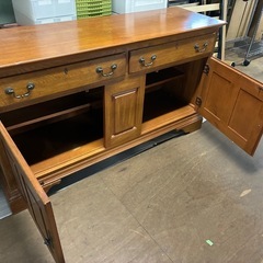 木製カウンター　キッチン収納　食器棚の画像