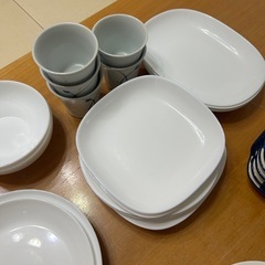 食器たくさん　セット　まとめ売り　皿　大阪　売りますの画像