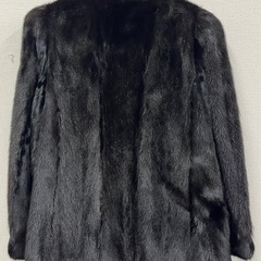M【中古品】国産品 岐阜毛被 毛皮 コート ブラック 15号 レディースの画像
