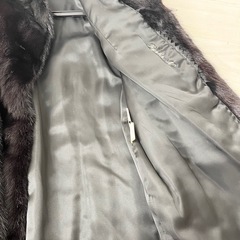 M【中古品】国産品 岐阜毛被 毛皮 コート ブラック 15号 レディースの画像