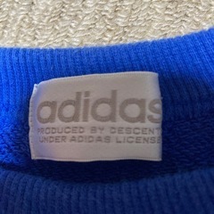 adidas厚手の半袖の画像