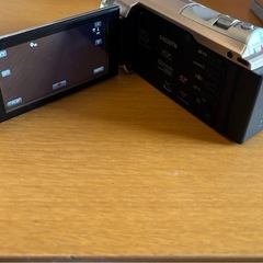 JVC GZ-E355-N 
Everio の画像