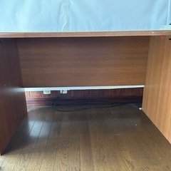 テッブルの画像