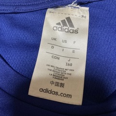 adidasティシャツの画像