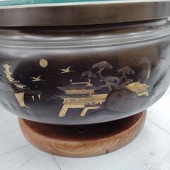 火鉢 囲炉裏 古道具 古民家 直径59cm×全高35cm 現状品 ガラス天板 コレクション 置物 オブジェ 苫小牧西店の画像