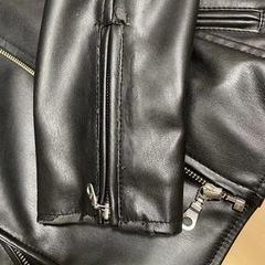 ジャンク品
レディースアーバンリサーチ合皮革ジャンの画像