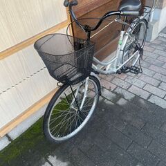 リサイクルショップどりーむ荒田店　No573 自転車　シティサイクル　２４インチ　ライト付き　鍵付き　小柄な方でも乗れます♪　シンプルで乗りやすい♪　チェーンフルカバーで長持ち♪の画像