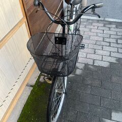 リサイクルショップどりーむ荒田店　No573 自転車　シティサイクル　２４インチ　ライト付き　鍵付き　小柄な方でも乗れます♪　シンプルで乗りやすい♪　チェーンフルカバーで長持ち♪の画像