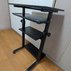 高さ調整可能パソコンデスクの画像