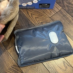 【新品】充電式湯たんぽ フワフワカバー付きの画像