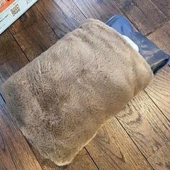 【新品】充電式湯たんぽ フワフワカバー付きの画像
