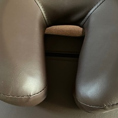 マッサージ用の胸枕と枕の画像