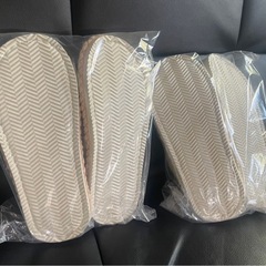 おさるのジョージルームシューズ2種セットの画像