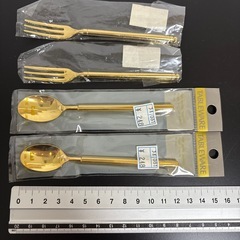 GOLDデザートフォークとスプーンの画像