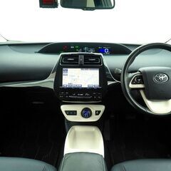 ‼️自社ローン‼️驚異の燃費😎大人気50プリウスパールカラー入庫👍の画像