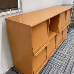 マガジンラック付き収納2点の画像