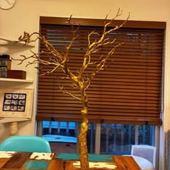 ゴールドの木のオブジェ
の画像