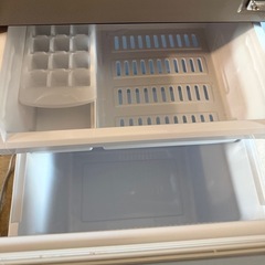 AQUA（アクア）　126L　ノンフロン冷凍冷蔵庫　2021年製　AQR-13K(S)の画像