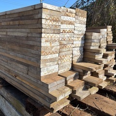 厚めの杉板約200枚　ほぼ未使用　DIYに！の画像