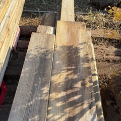 厚めの杉板約200枚　ほぼ未使用　DIYに！の画像