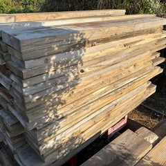 厚めの杉板約200枚　ほぼ未使用　DIYに！の画像