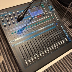 ALLEN & HEATH  Qu-16C  /純正キャリーバッグ/純正ミキサーライト の画像