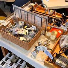 DIYパーツいろいろ　330円〜　ドアノブや引き出しの取っ手　ハンガー　ペーパーホルダー他の画像