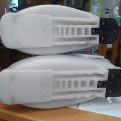 ジュニア　子供　スキーブーツ　スキー靴　インナーソールが２３ｃｍの画像