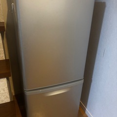 冷蔵庫　Panasonic NR-B148W  の画像