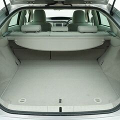 😍自社ローン😍大人気ハイブリッド😎シルバーの30プリウス入庫です😸の画像