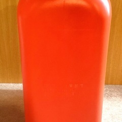 購入後1度のみ使用の18L灯油専用ポリタンク　11/23までの出品予定をご理解くださいの画像