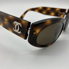 CHANEL シャネル 06920 91235 ココマーク べっ甲調 サングラス 小さめサイズ　ケース付きの画像
