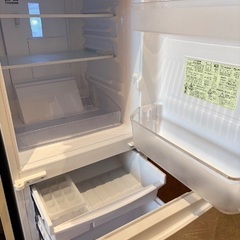 冷蔵庫　Sharp 一人暮らし　ほぼ未使用　目立つ傷なしの画像