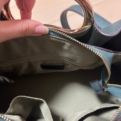 緑のバッグの画像