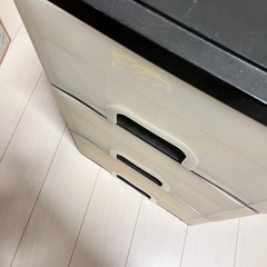 3段衣装ケースの画像