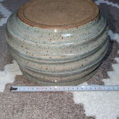 メダカ鉢の画像