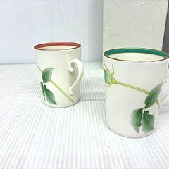 香蘭社　ブライトローズ　ペアマグカップ　箱有りの画像