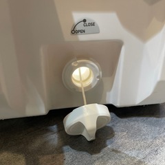 【ダイワ】【グローブライド】【クーラーボックス32L】【ライトトランクα ZSS 3200ゴールド】クリーニング済み【管理番号1114】野の画像