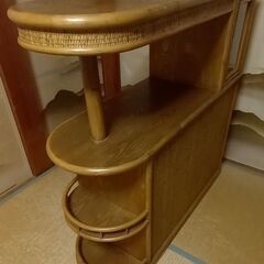 籐(ラタン)ホームバーカウンター収納棚、中古品の画像