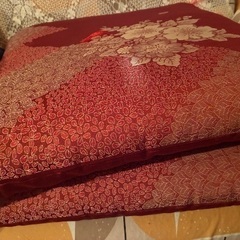 ３種類の座布団です。お値下げ中！全てまとめて1000円と大変お安くなっております。の画像