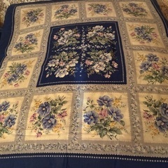 ３種類の座布団です。お値下げ中！全てまとめて1000円と大変お安くなっております。の画像