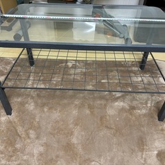 ガラステーブルの画像