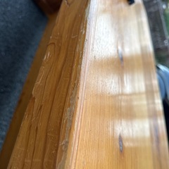 木製ダイニングテーブルの画像