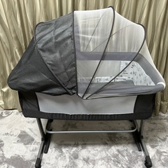 ベビーベッドの画像