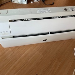 SHARP エアコン 2018年製の画像