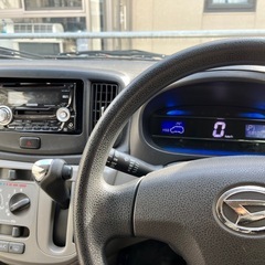 ミライース内装の画像